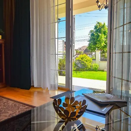 Sarada Boutique Luxury Apartment Deva Exterior foto