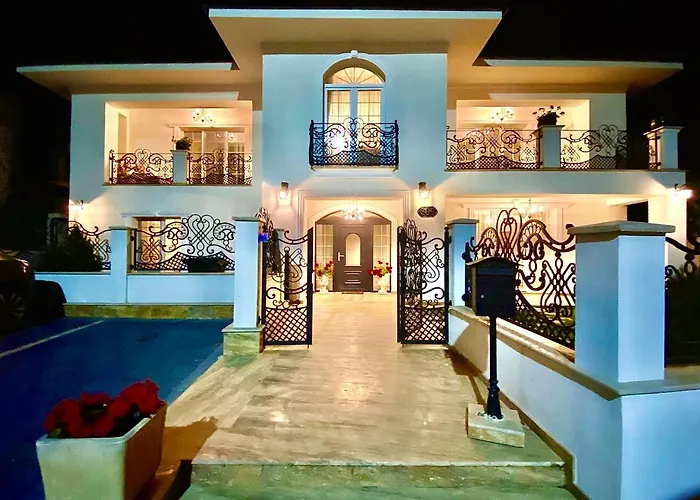 Sarada Boutique Luxury Apartment