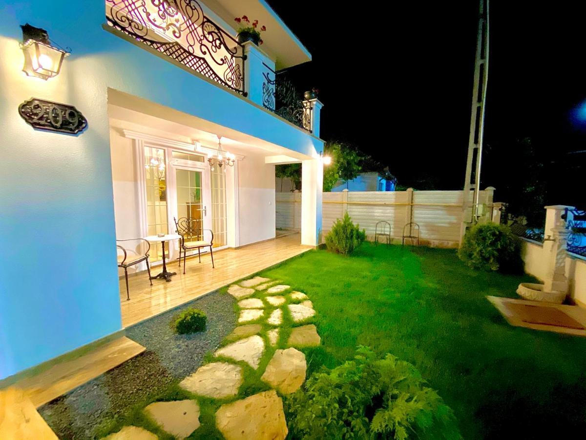 Sarada Boutique Luxury Apartment